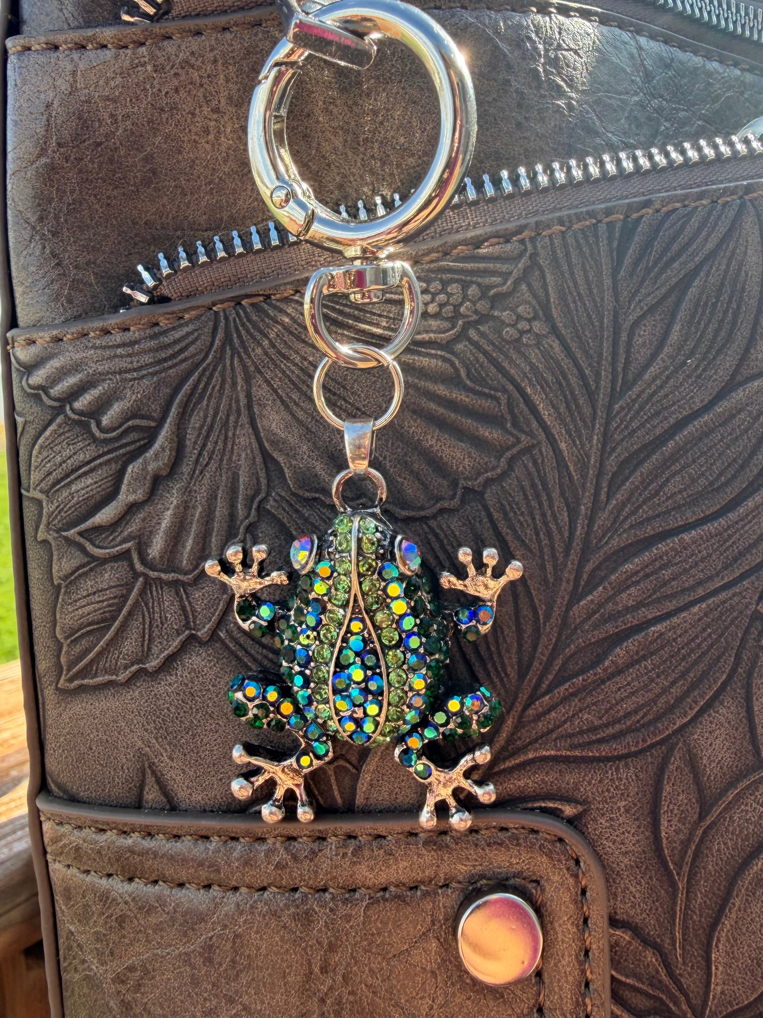 Rhinestone frog pendant keychain with ring clasp